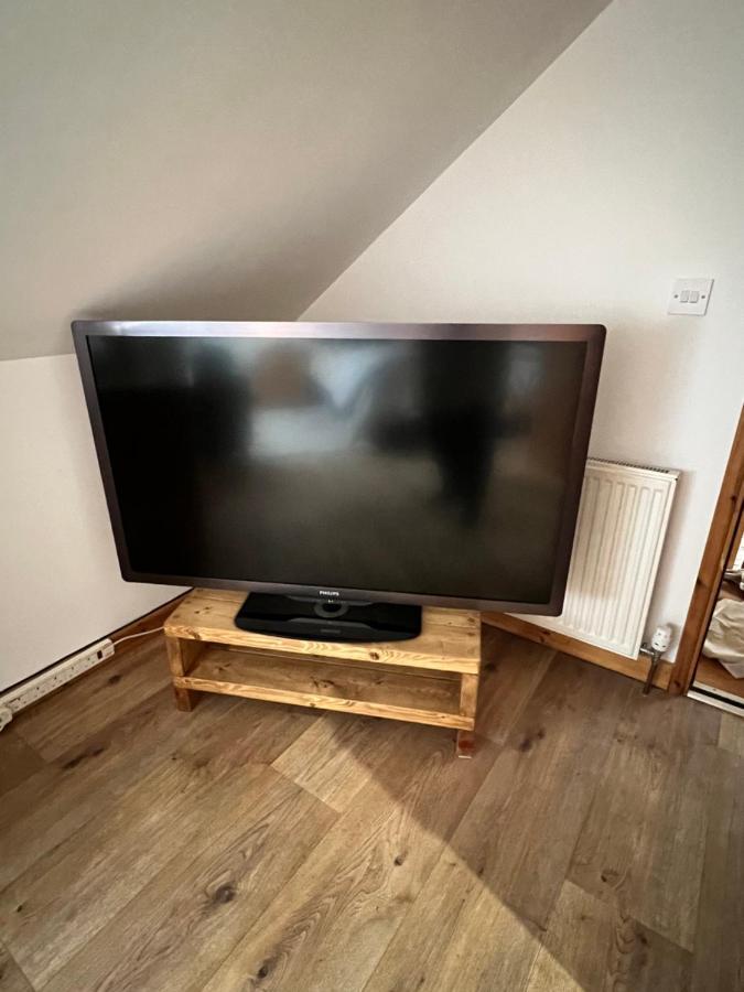 Cross Hands Beudy Bach Bed & Breakfast エクステリア 写真