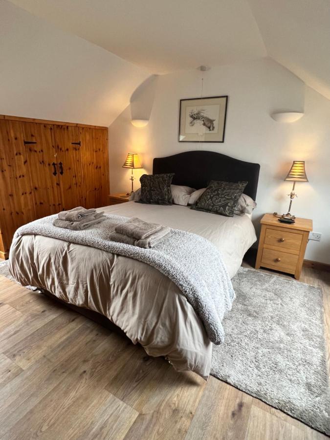 Cross Hands Beudy Bach Bed & Breakfast エクステリア 写真