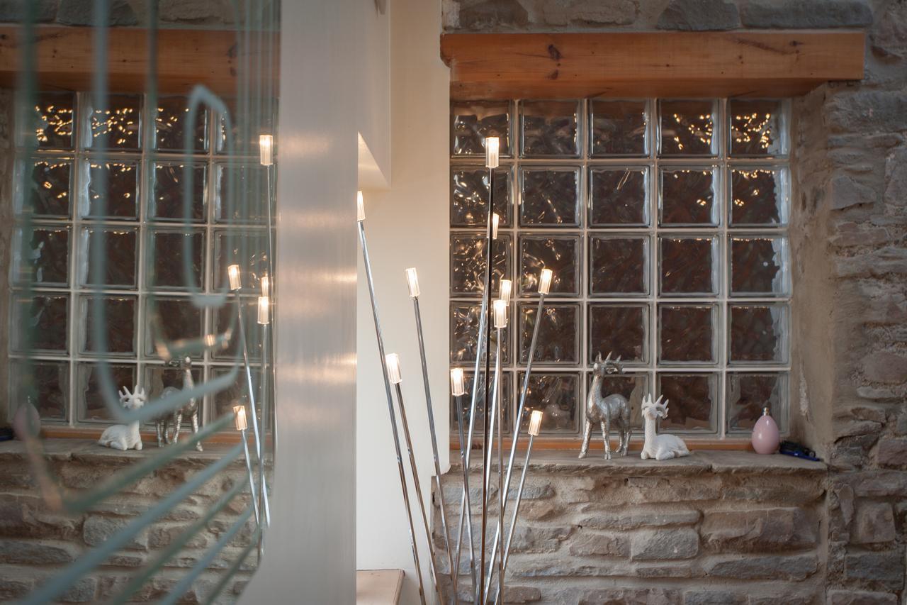 Cross Hands Beudy Bach Bed & Breakfast エクステリア 写真