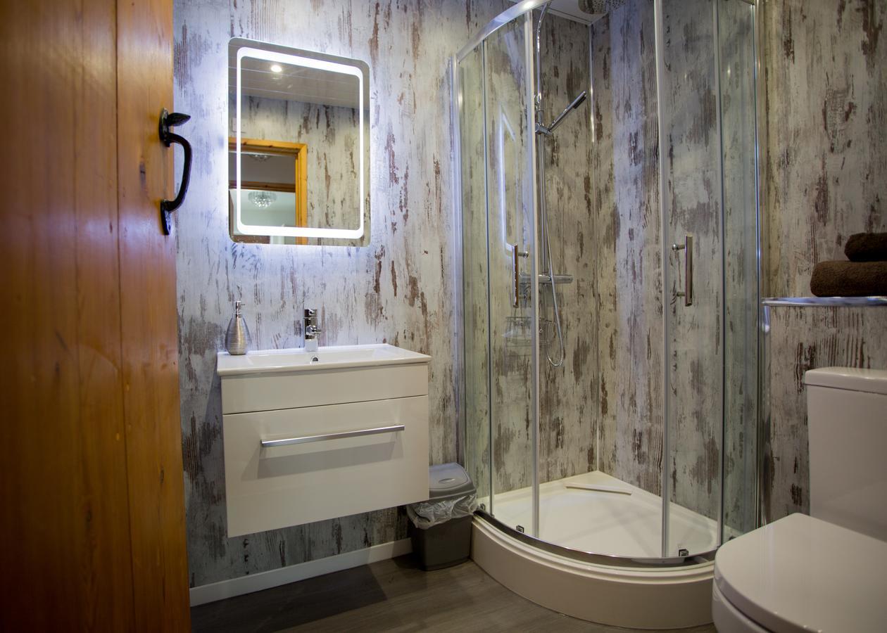 Cross Hands Beudy Bach Bed & Breakfast エクステリア 写真